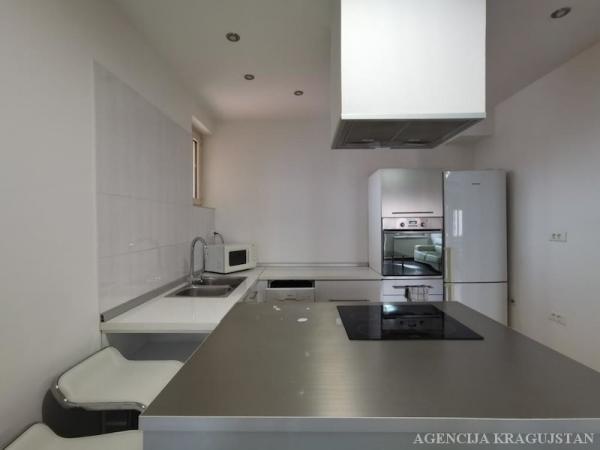 Slika 5 - Dvoiposoban, 70m2, sa terasom, ima lift