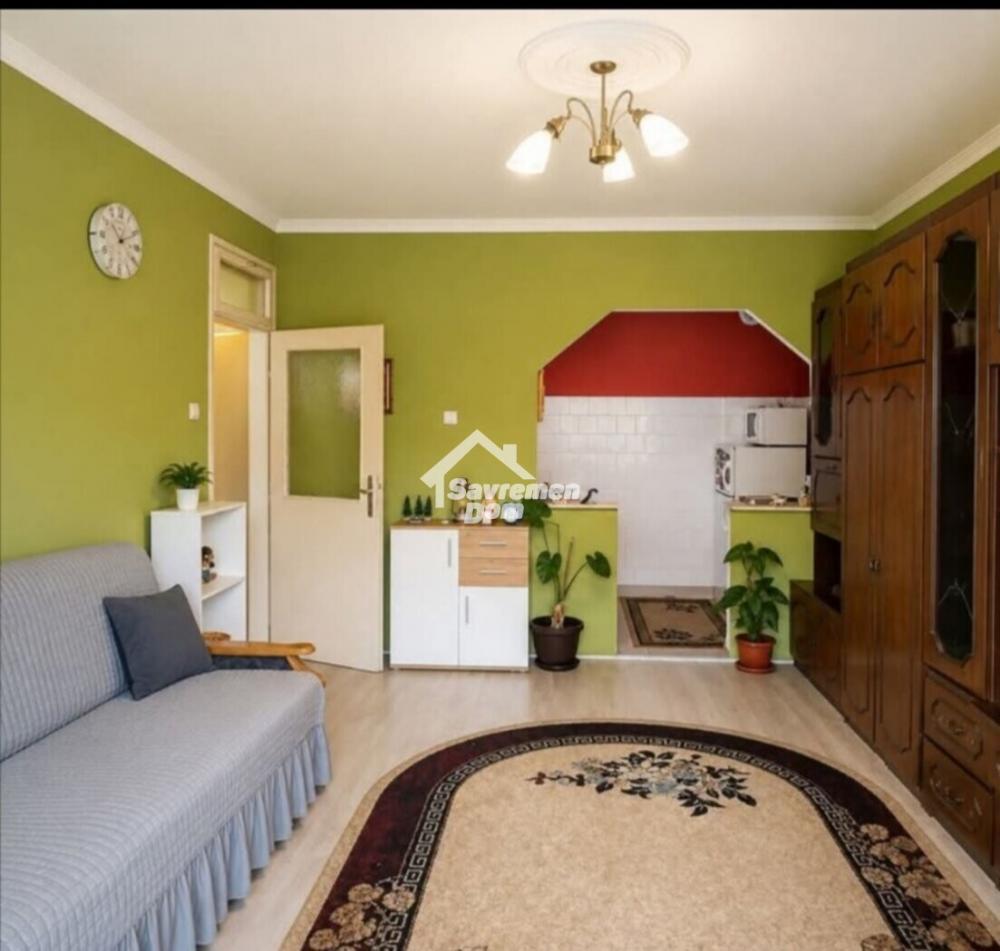Glavna slika -Dvosoban, 43m2, Erdoglija Kragujevac, sa terasom
