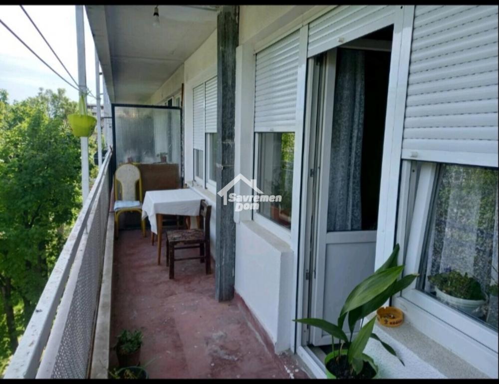 Slika 10 - Dvosoban, 43m2, Erdoglija Kragujevac, sa terasom