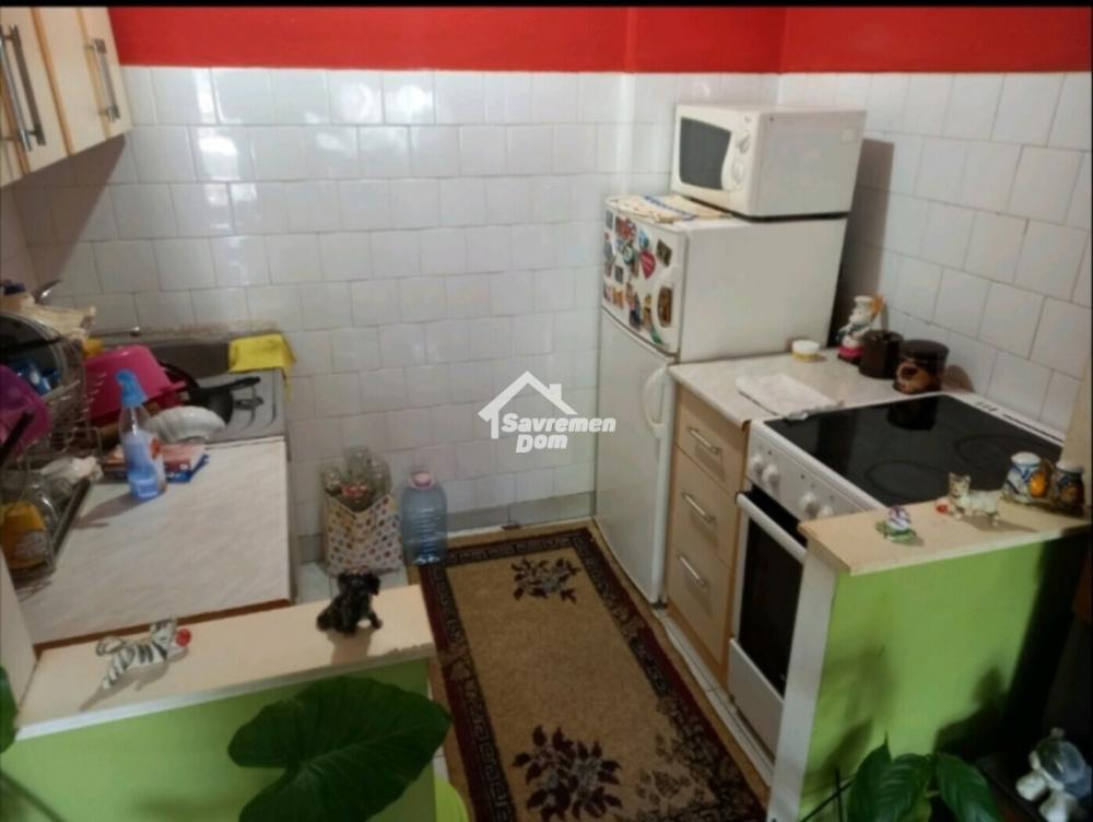 Slika 3 - Dvosoban, 43m2, Erdoglija Kragujevac, sa terasom