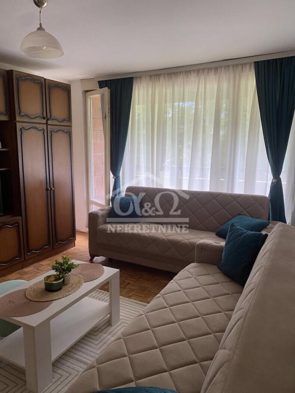 Slika 1 - Dvosoban, 52m2, Bubanj Kragujevac, sa terasom