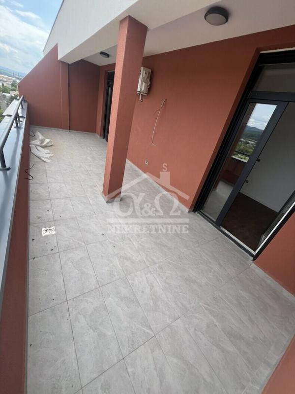 Slika 7 - Jednoiposoban, 55m2, Bubanj Kragujevac, sa terasom, ima lift