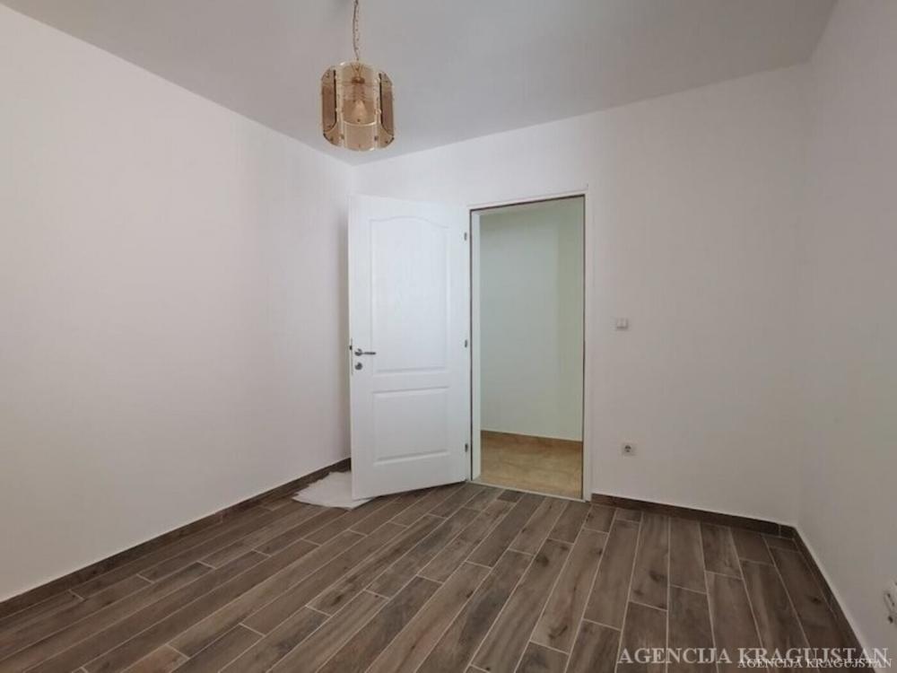 Slika 5 - Dvoiposoban, 71m2, sa terasom, ima lift
