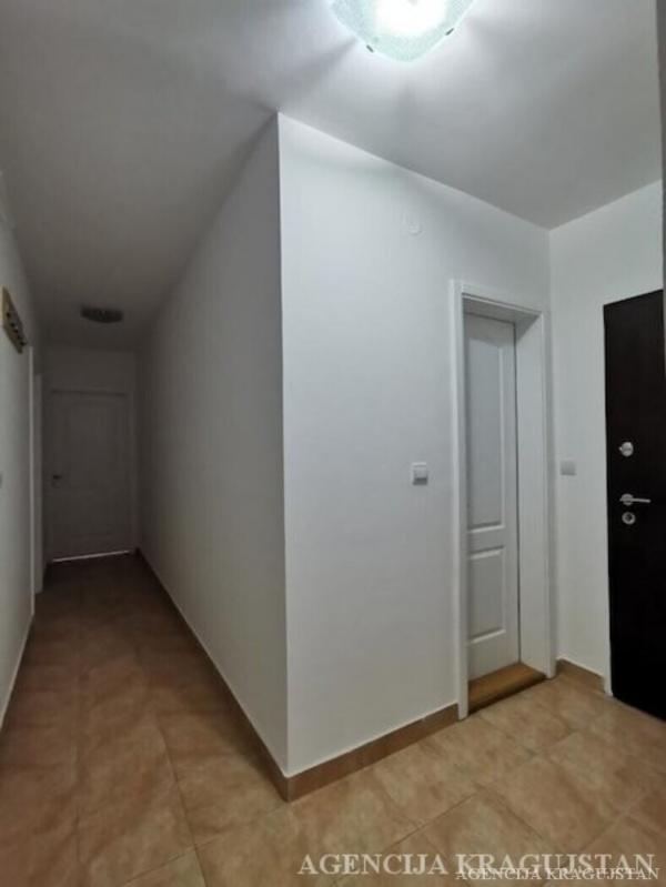 Slika 9 - Dvoiposoban, 71m2, sa terasom, ima lift