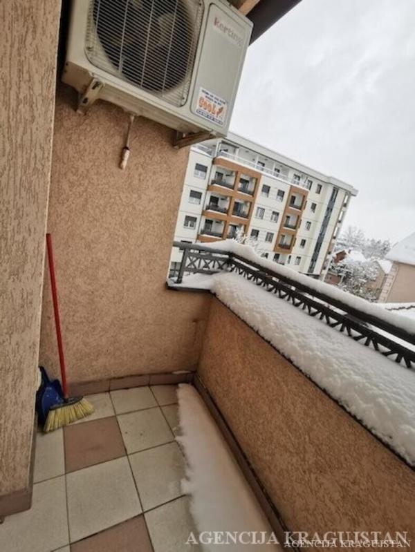 Slika 11 - Dvoiposoban, 71m2, sa terasom, ima lift