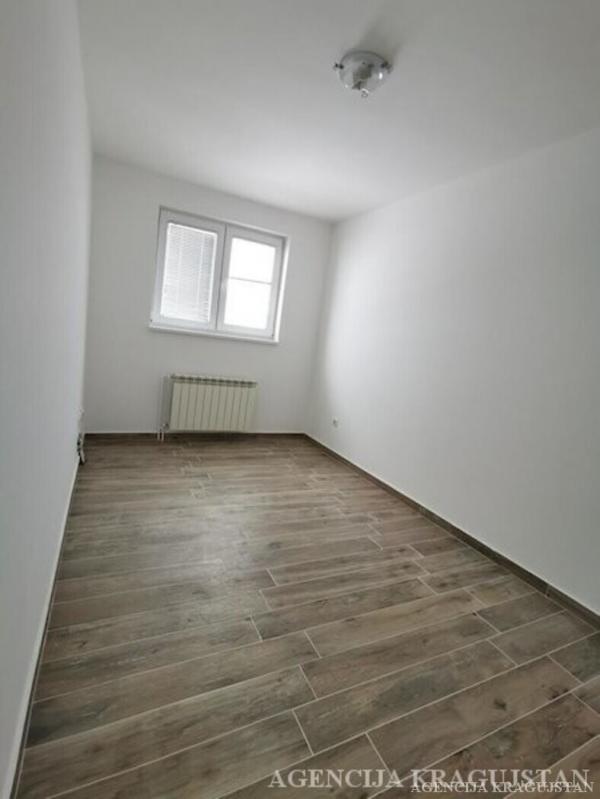 Slika 3 - Dvoiposoban, 71m2, sa terasom, ima lift