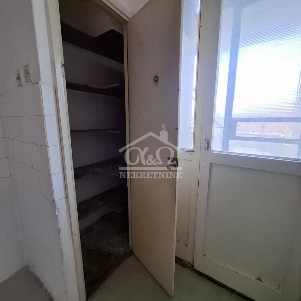 Slika 8 - Dvosoban, 62m2, Mala Vaga Kragujevac, sa terasom, ima lift