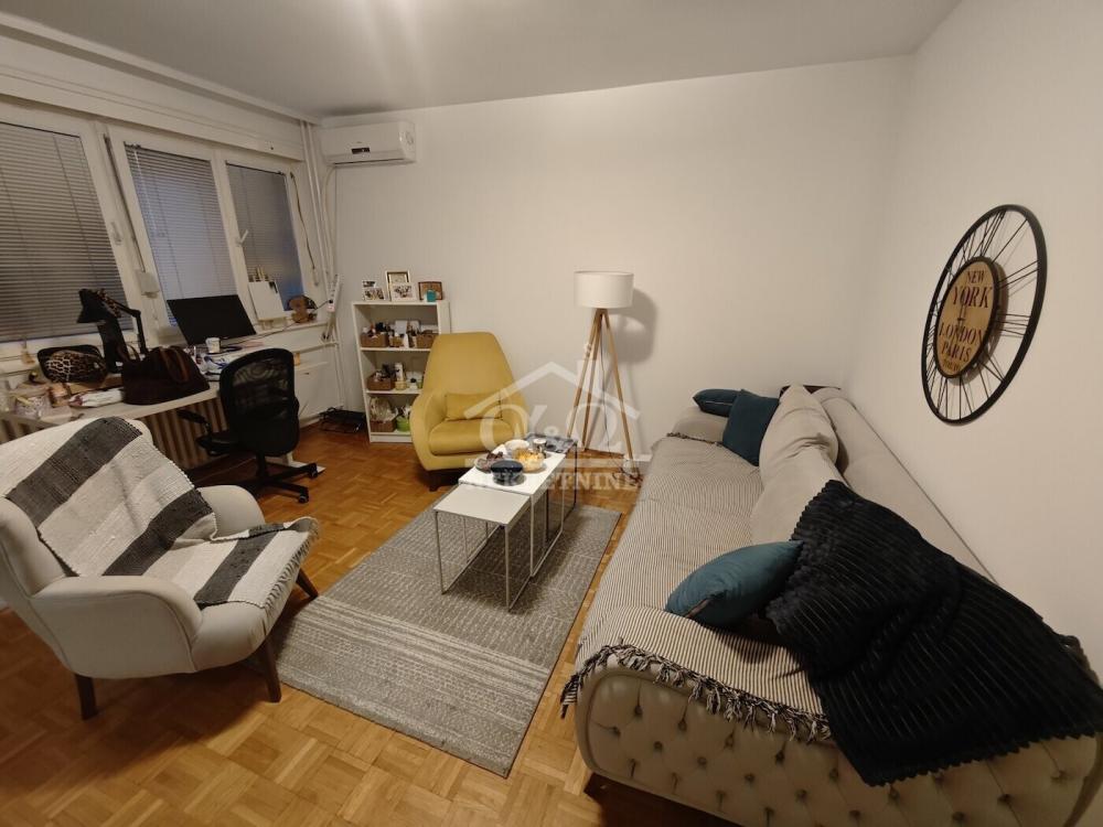 Slika 2 - Dvosoban, 51m2, Erdoglija Kragujevac, sa terasom, ima lift