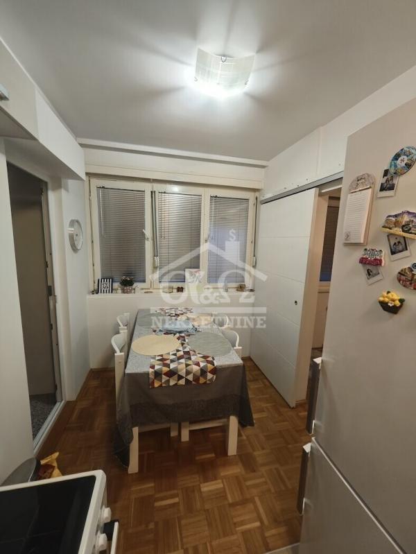 Slika 4 - Dvosoban, 51m2, Erdoglija Kragujevac, sa terasom, ima lift