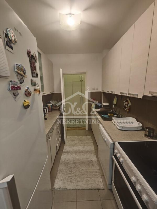 Slika 7 - Dvosoban, 51m2, Erdoglija Kragujevac, sa terasom, ima lift