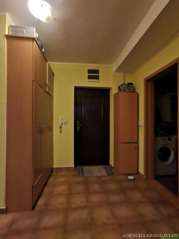 Slika 10 - Dvoiposoban, 61m2, sa terasom