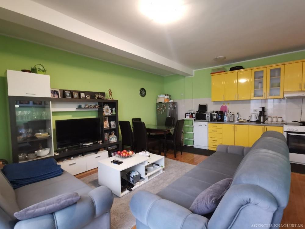 Slika 1 - Dvoiposoban, 61m2, sa terasom