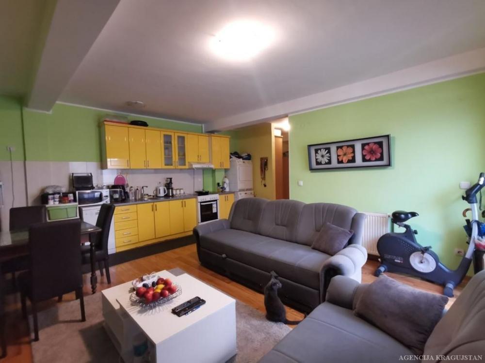 Slika 3 - Dvoiposoban, 61m2, sa terasom