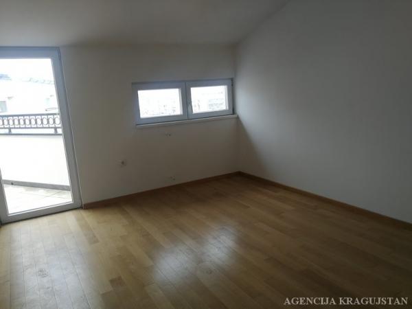 Slika 6 - Jednosoban, 142m2, sa terasom, ima lift