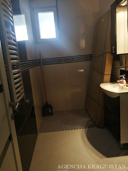 Slika 10 - Jednosoban, 142m2, sa terasom, ima lift
