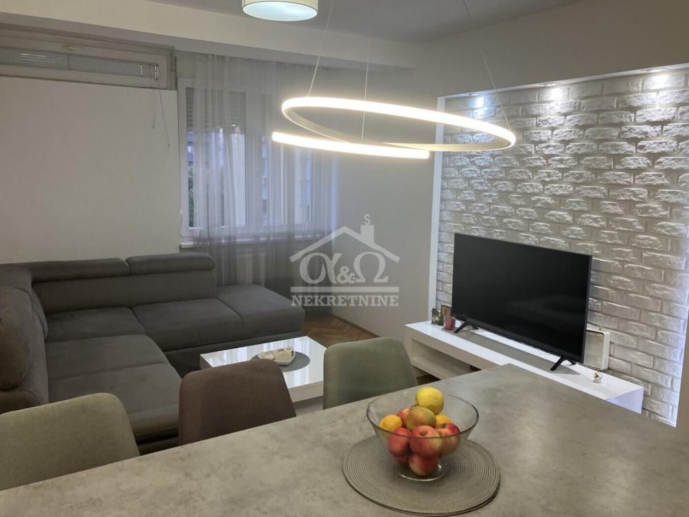 Slika 1 - Dvoiposoban, 52m2, Bubanj Kragujevac