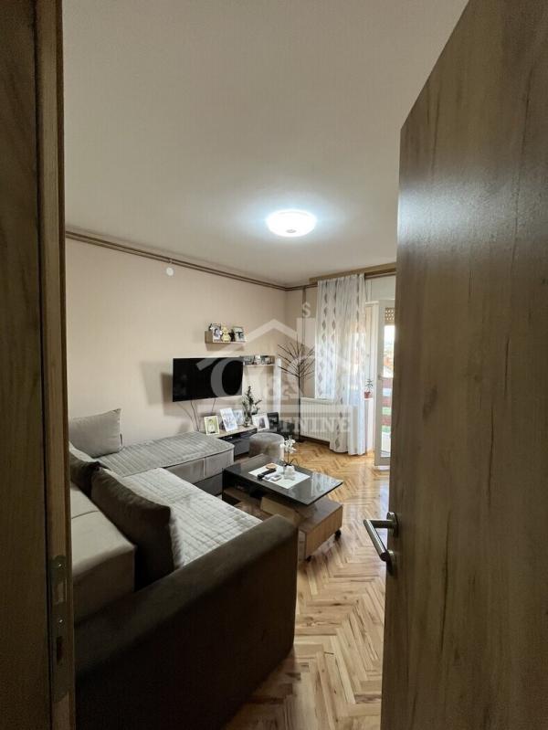Slika 2 - Trosoban, 73m2, Aerodrom Kragujevac, sa terasom