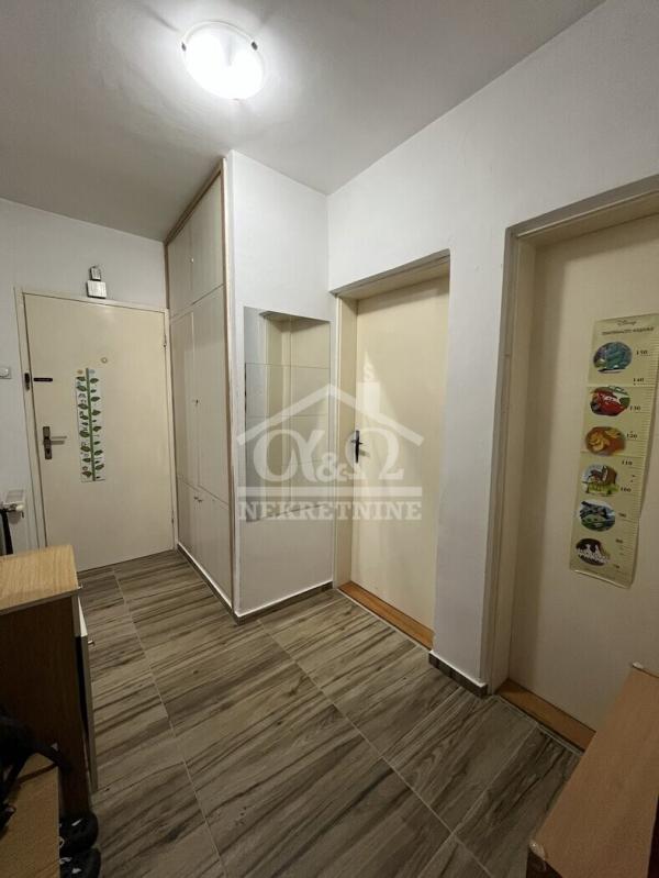 Slika 5 - Trosoban, 73m2, Aerodrom Kragujevac, sa terasom
