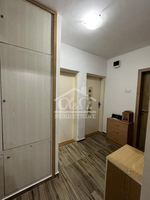 Slika 6 - Trosoban, 73m2, Aerodrom Kragujevac, sa terasom