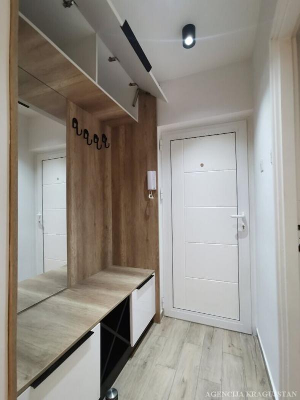 Slika 11 - Trosoban, 54m2, Bubanj Kragujevac, sa terasom