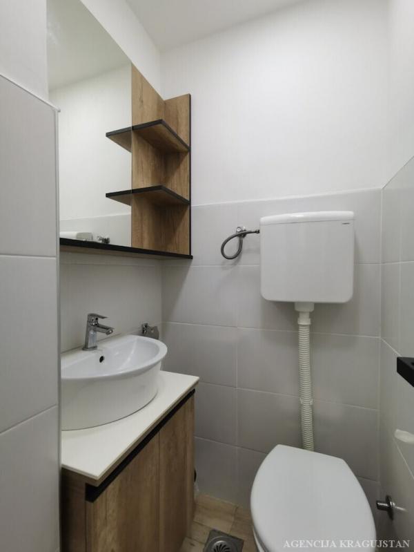 Slika 10 - Trosoban, 54m2, Bubanj Kragujevac, sa terasom