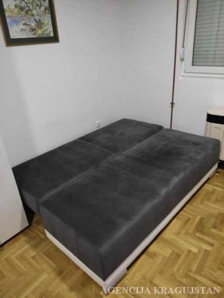 Slika 4 - Prodaja stana, 30m2, Erdoglija Kragujevac, sa terasom, ima lift