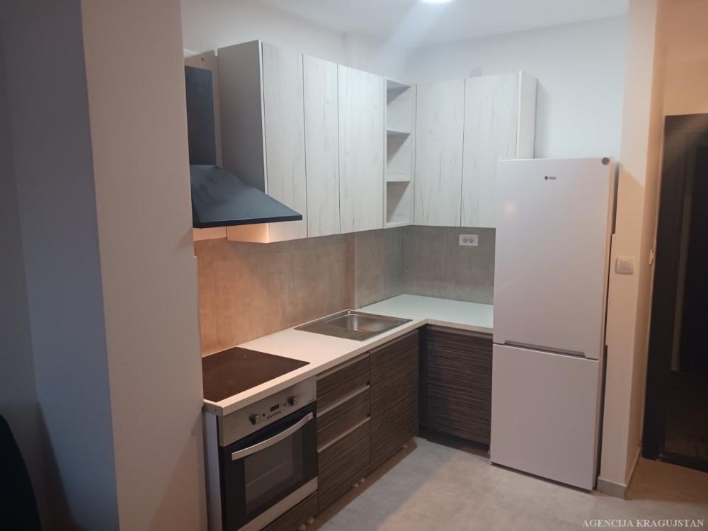 Slika 2 - Jednoiposoban, 36m2, Bubanj Kragujevac, sa terasom, ima lift
