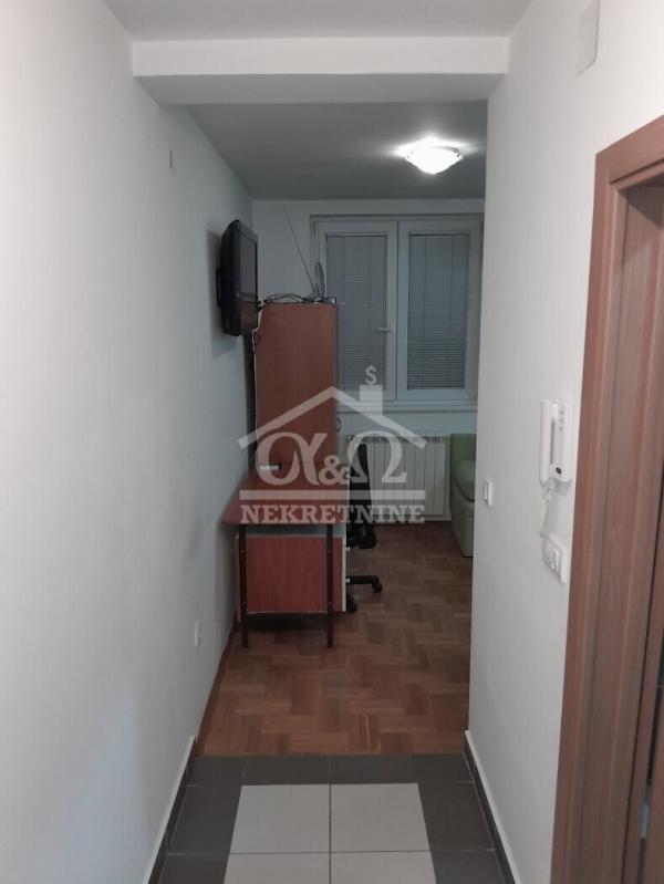 Slika 6 - Prodaja stana, 19m2, Bubanj Kragujevac, ima lift