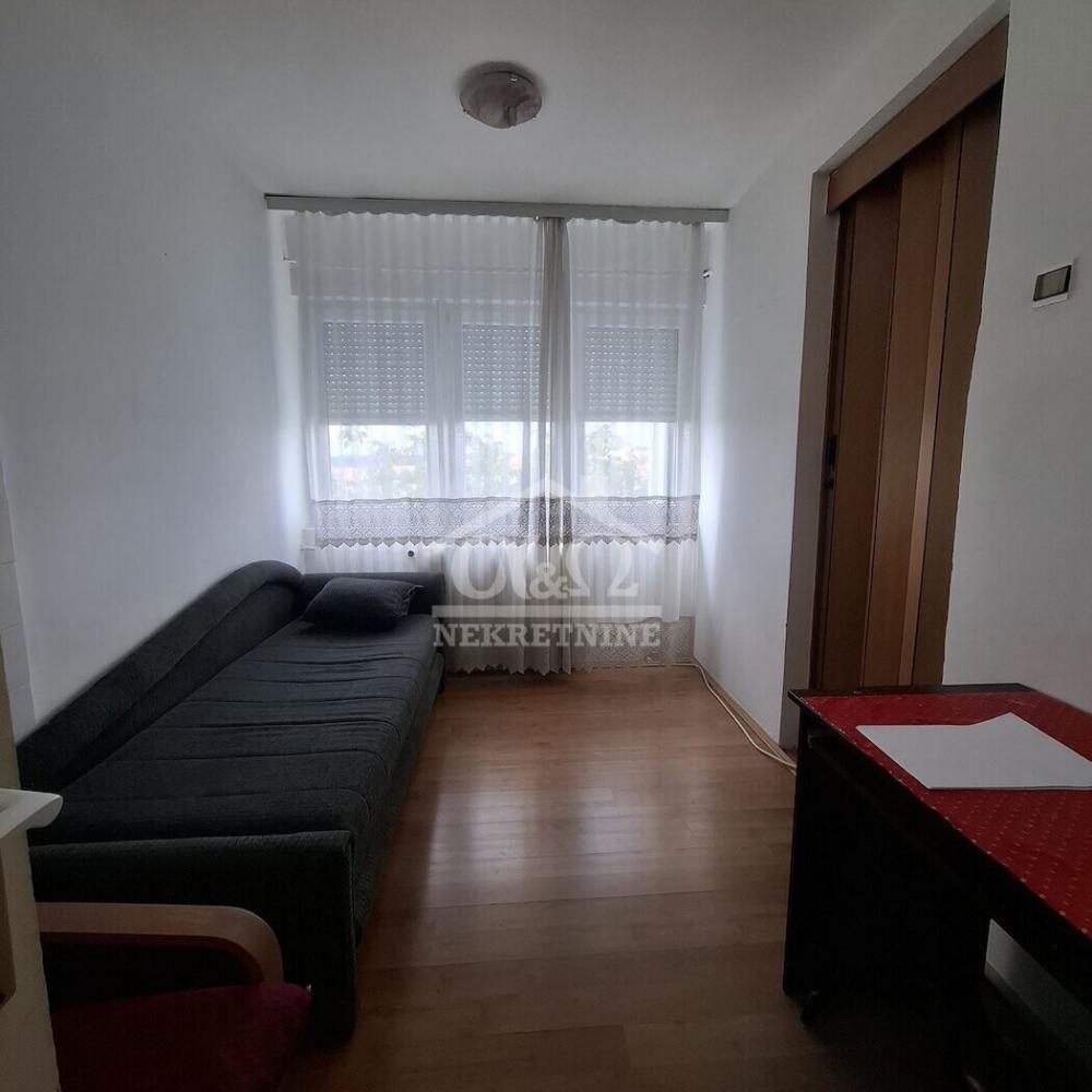 Slika 9 - Dvosoban, 55m2, Aerodrom Kragujevac, sa terasom
