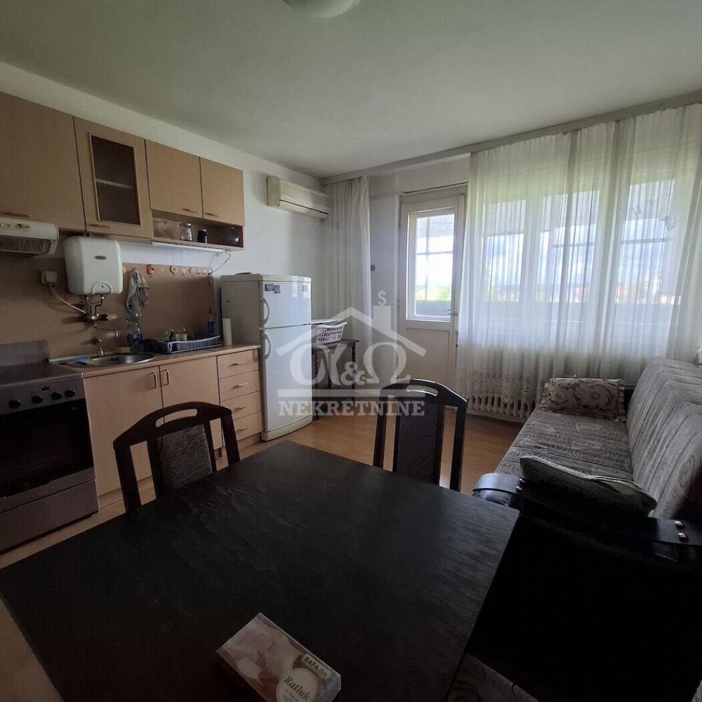 Slika 4 - Dvosoban, 55m2, Aerodrom Kragujevac, sa terasom