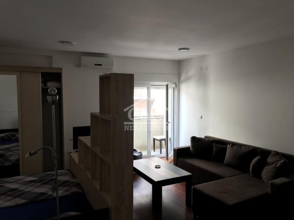 Glavna slika -Prodaja stana, 33m2, sa terasom, ima lift
