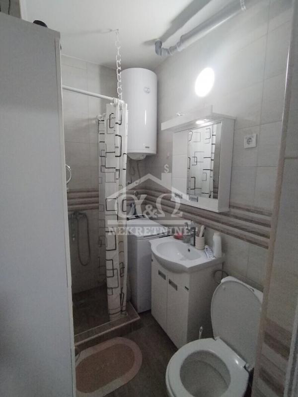 Slika 10 - Dvosoban, 44m2, Erdoglija Kragujevac, sa terasom