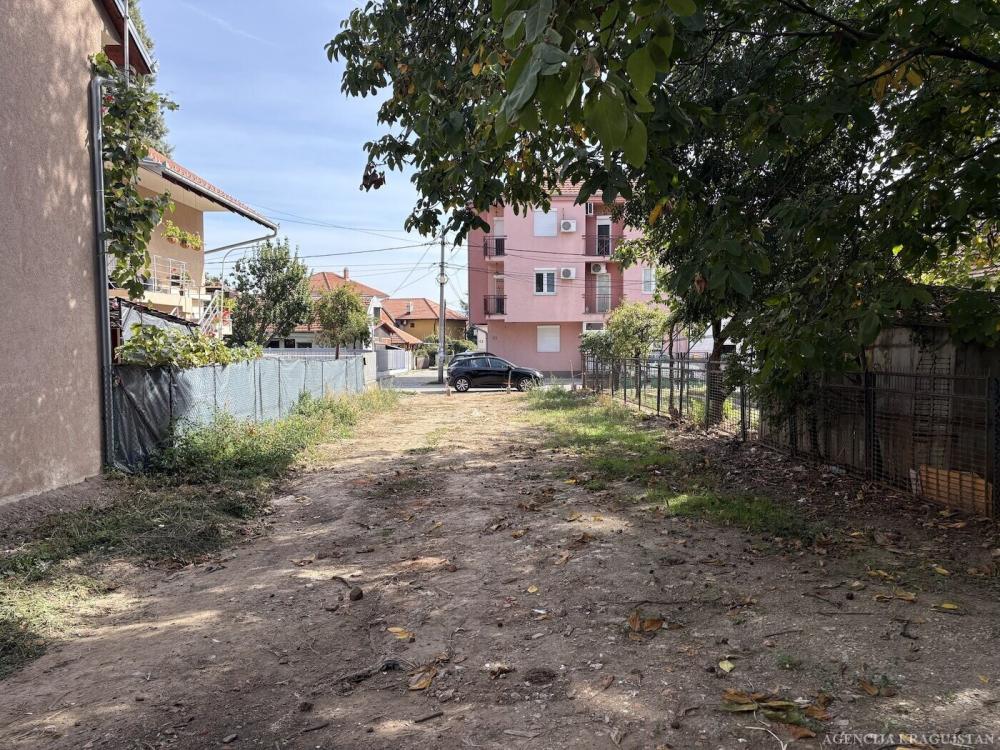Slika 8 - Jednosoban, 302m2, Mala Vaga Kragujevac