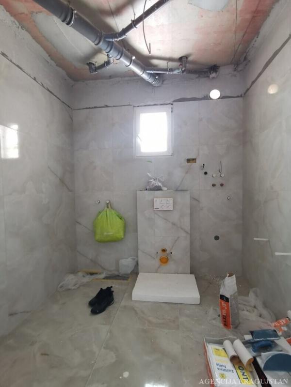 Slika 8 - Četvorosoban, 81m2, sa terasom, ima lift