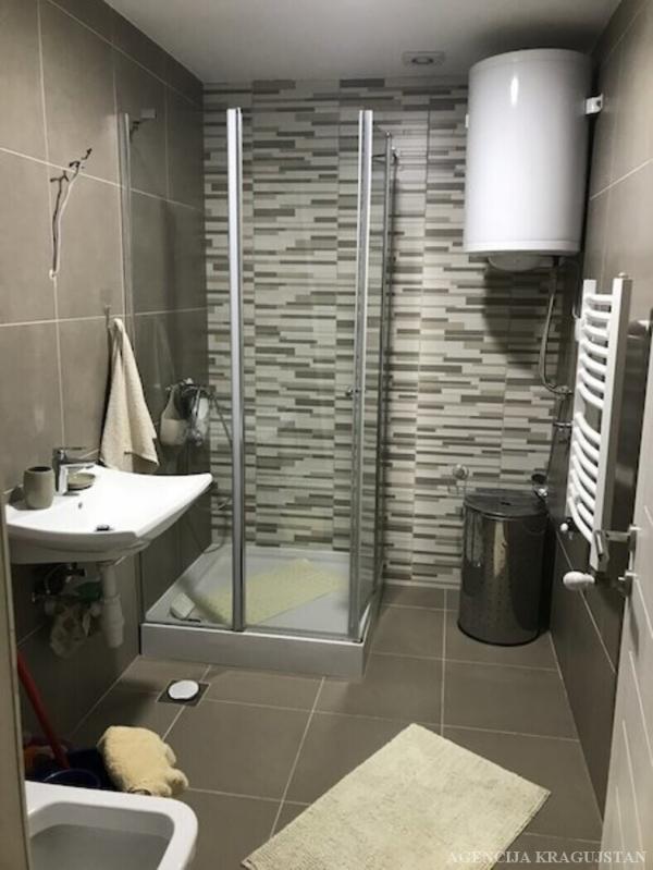 Slika 5 - Jednoiposoban, 45m2, sa terasom, ima lift