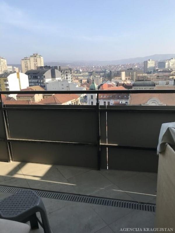 Slika 6 - Jednoiposoban, 45m2, sa terasom, ima lift