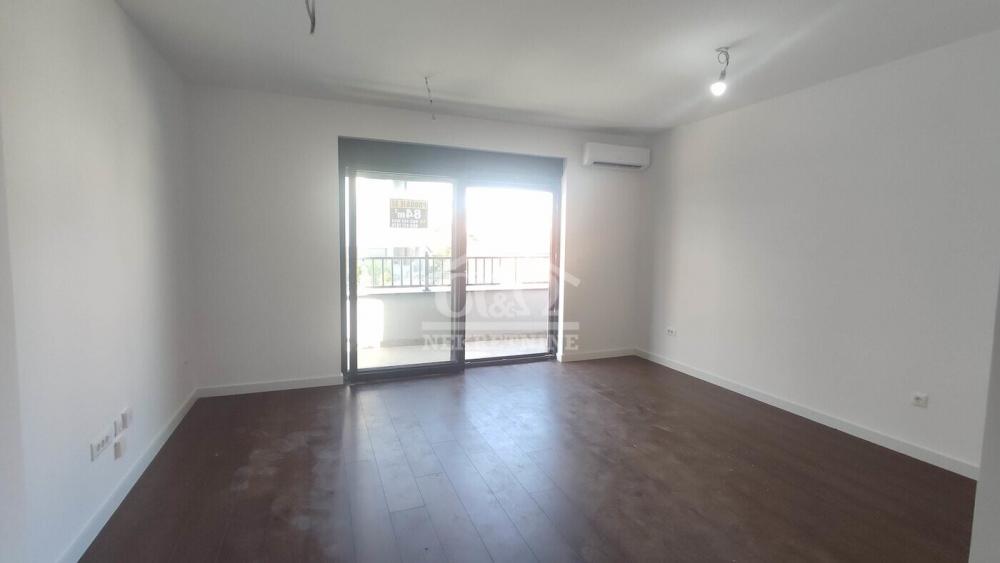 Slika 5 - Dvoiposoban, 84m2, sa terasom, ima lift