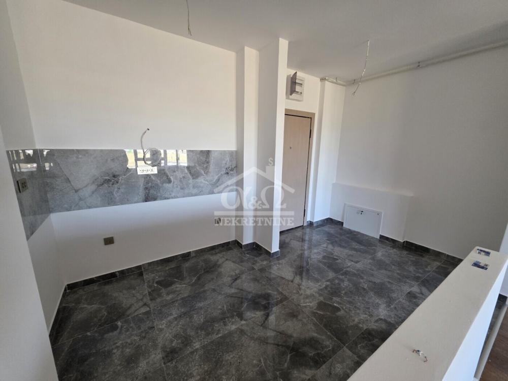 Slika 1 - Četvorosoban, 88m2, Bubanj Kragujevac, sa terasom, ima lift