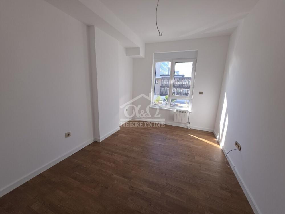 Slika 3 - Četvorosoban, 88m2, Bubanj Kragujevac, sa terasom, ima lift