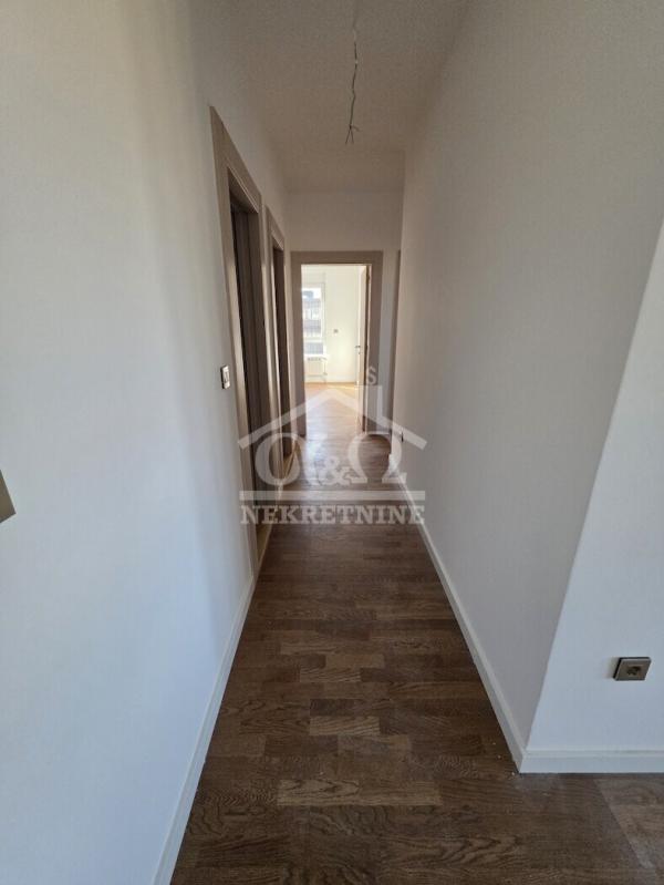 Slika 4 - Četvorosoban, 88m2, Bubanj Kragujevac, sa terasom, ima lift