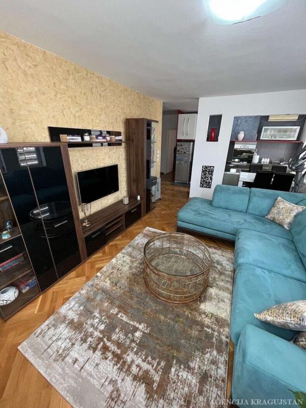 Slika 1 - Dvoiposoban, 58m2, sa terasom