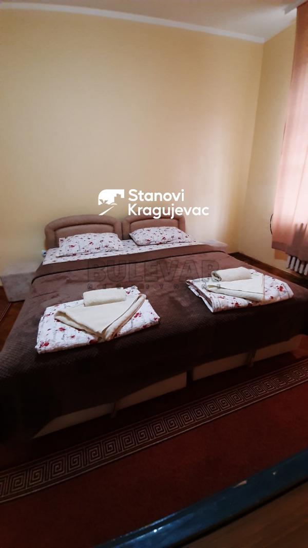 Slika 3 - Dvoiposoban, 58m2, Dr Zorana Đinđića Kragujevac, sa parkingom