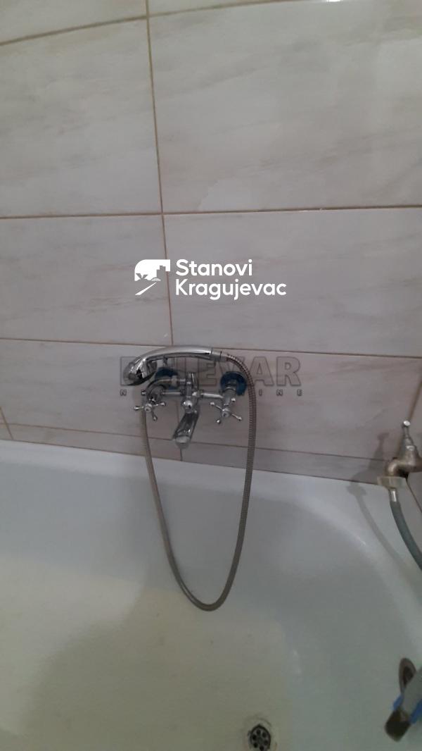 Slika 5 - Dvoiposoban, 58m2, Dr Zorana Đinđića Kragujevac, sa parkingom