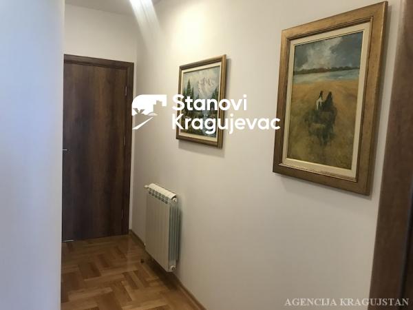 Slika 10 - Četvorosoban, 148m2, sa terasom, ima lift