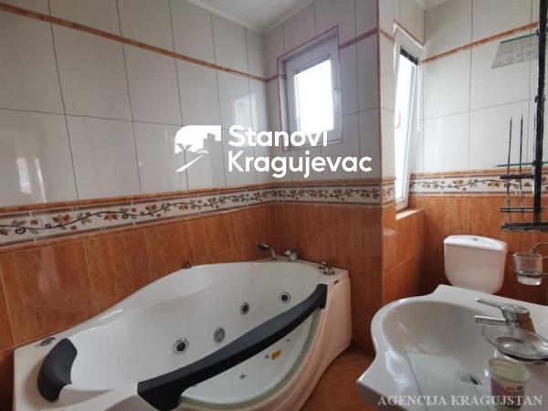 Slika 8 - Četvorosoban, 127m2, sa terasom