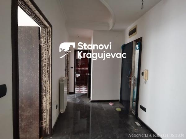 Slika 11 - Četvorosoban, 127m2, sa terasom