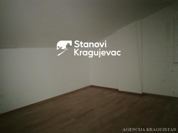 Slika 10 - Jednosoban, 170m2, sa terasom, ima lift