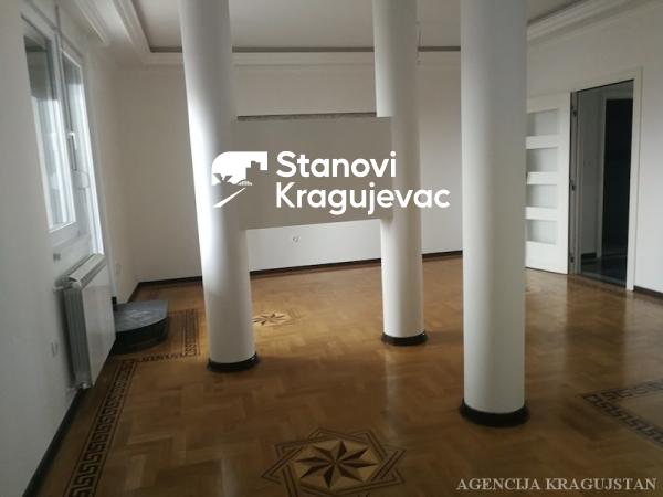 Slika 3 - Jednosoban, 170m2, sa terasom, ima lift