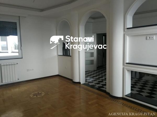 Slika 1 - Jednosoban, 145m2, sa terasom, ima lift