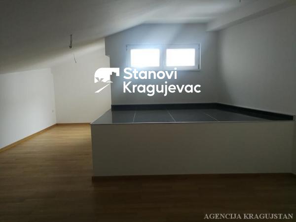 Slika 9 - Jednosoban, 145m2, sa terasom, ima lift